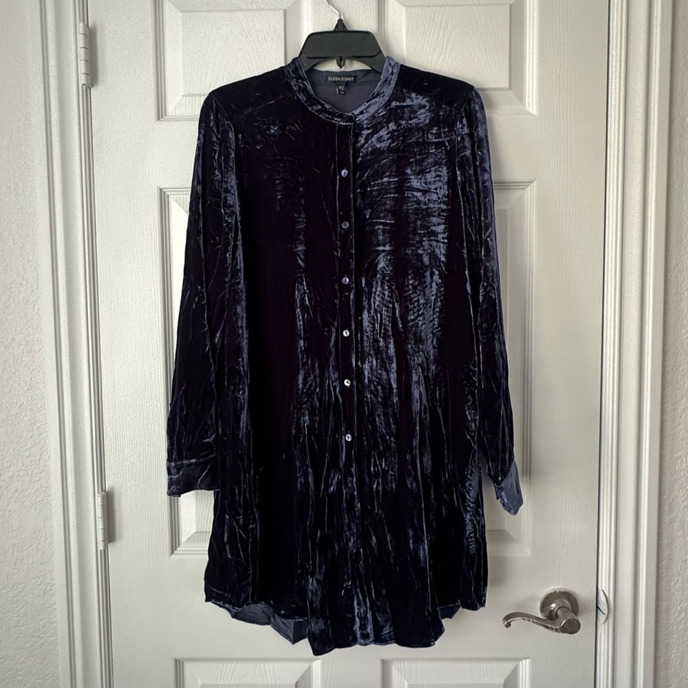 Eileen Fisher Royal Blue Crushed Velvet Button Up
Tunic Small